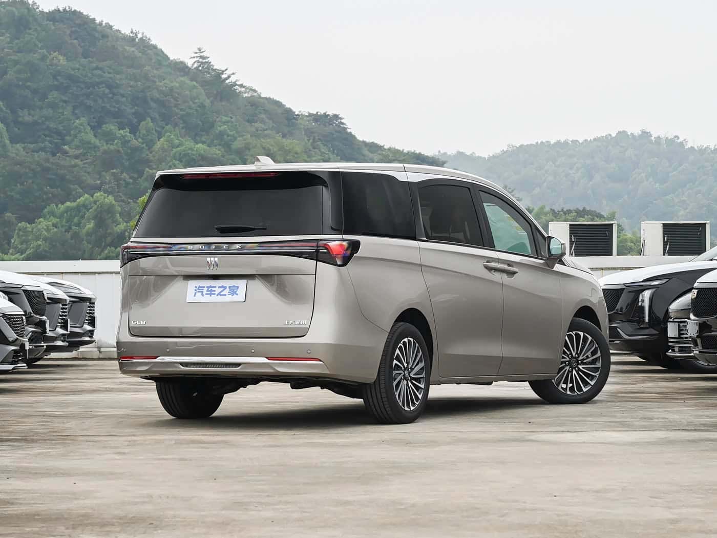 Buick GL8 Lu Shang, фото 3
