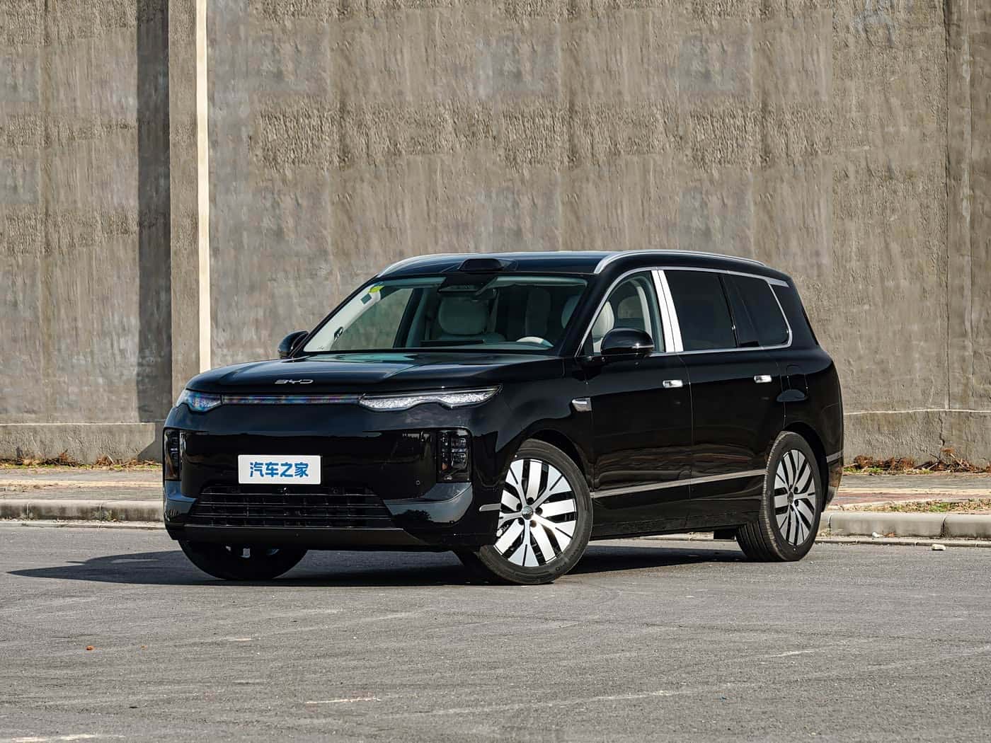 BYD Sealion 08