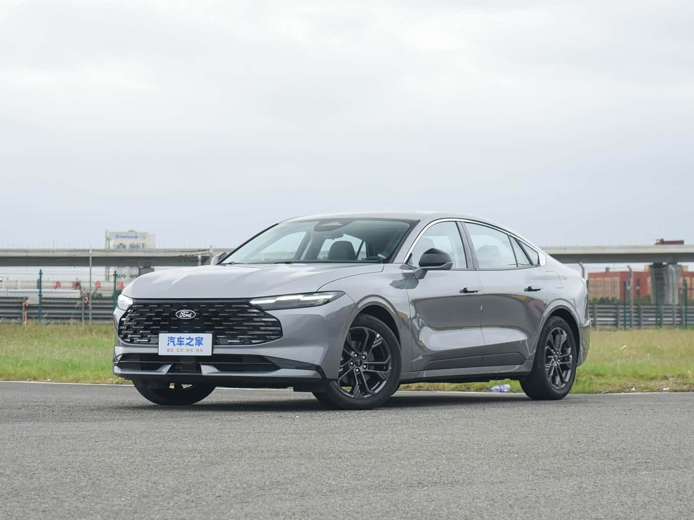Ford Mondeo, фото 1