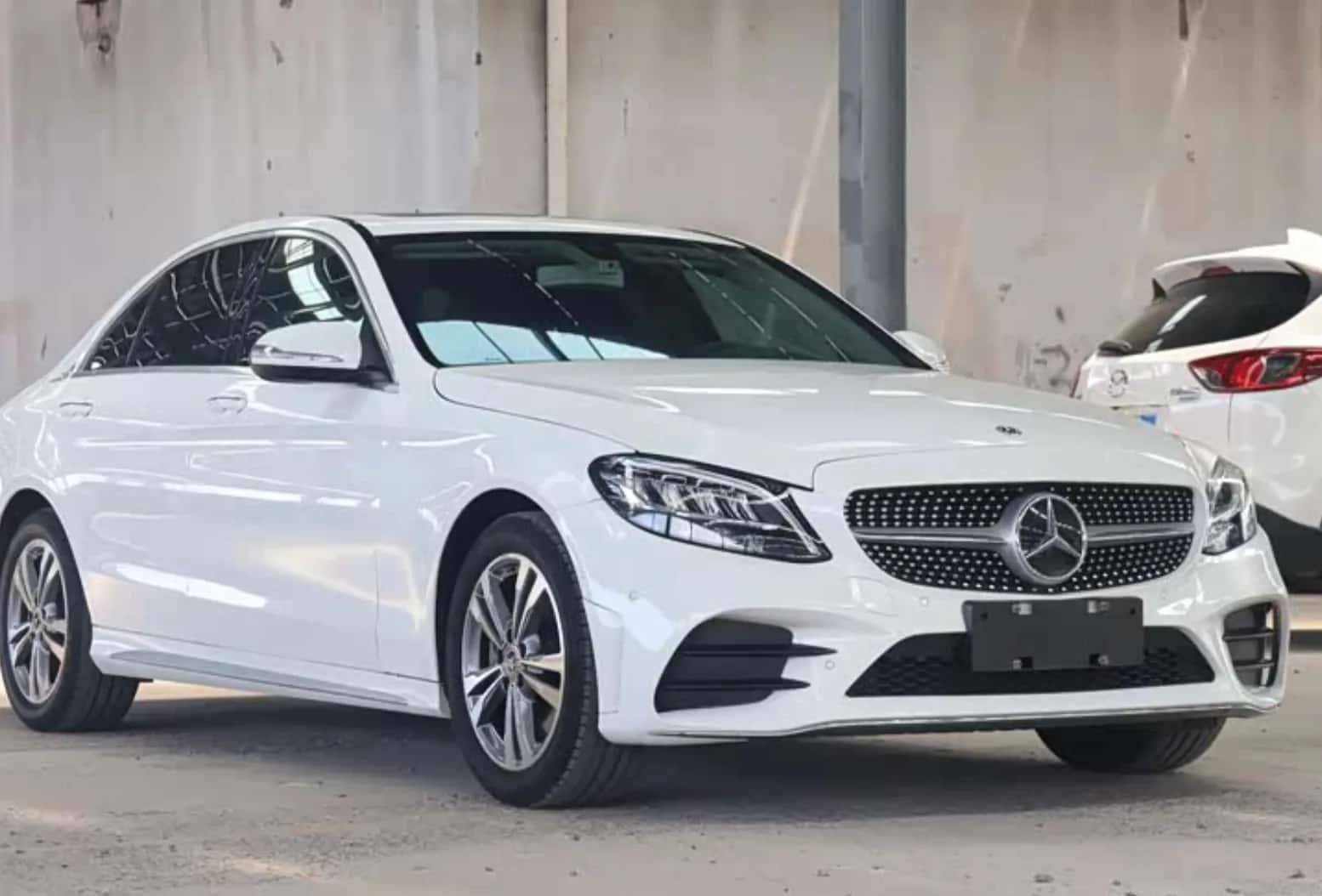 Mercedes-Benz C 200 L — вид спереди
