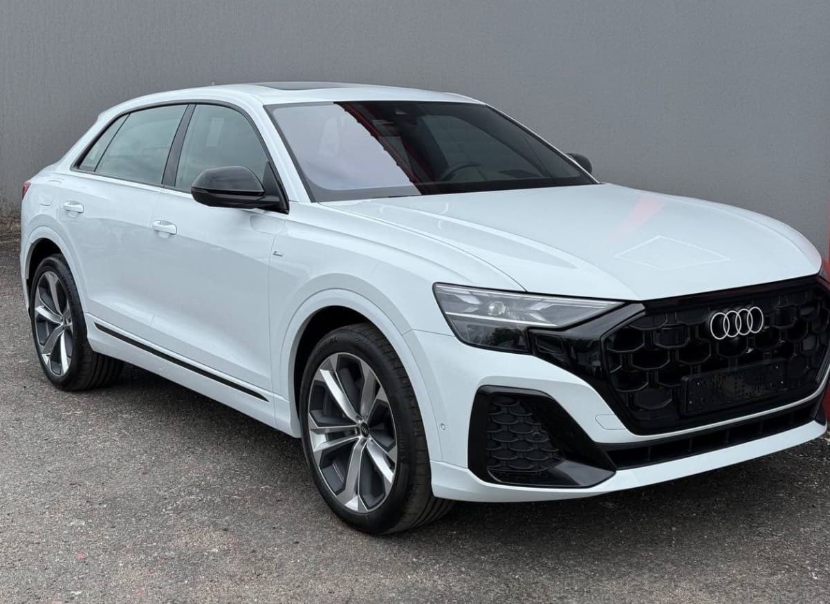 AUDI Q8 2026