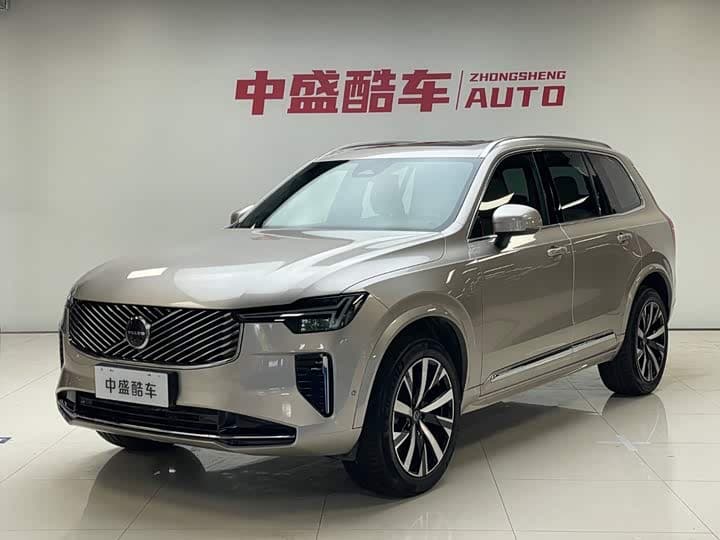Volvo XC90 2025