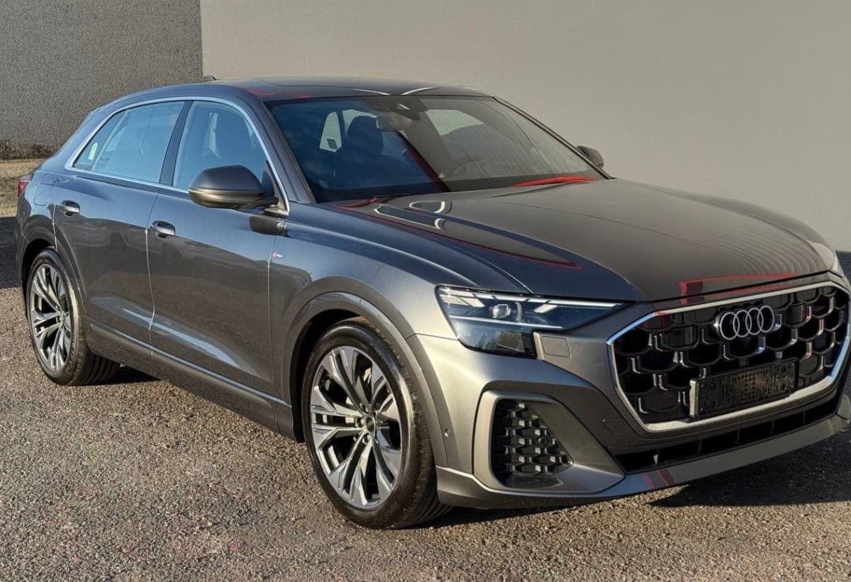AUDI Q8 2026