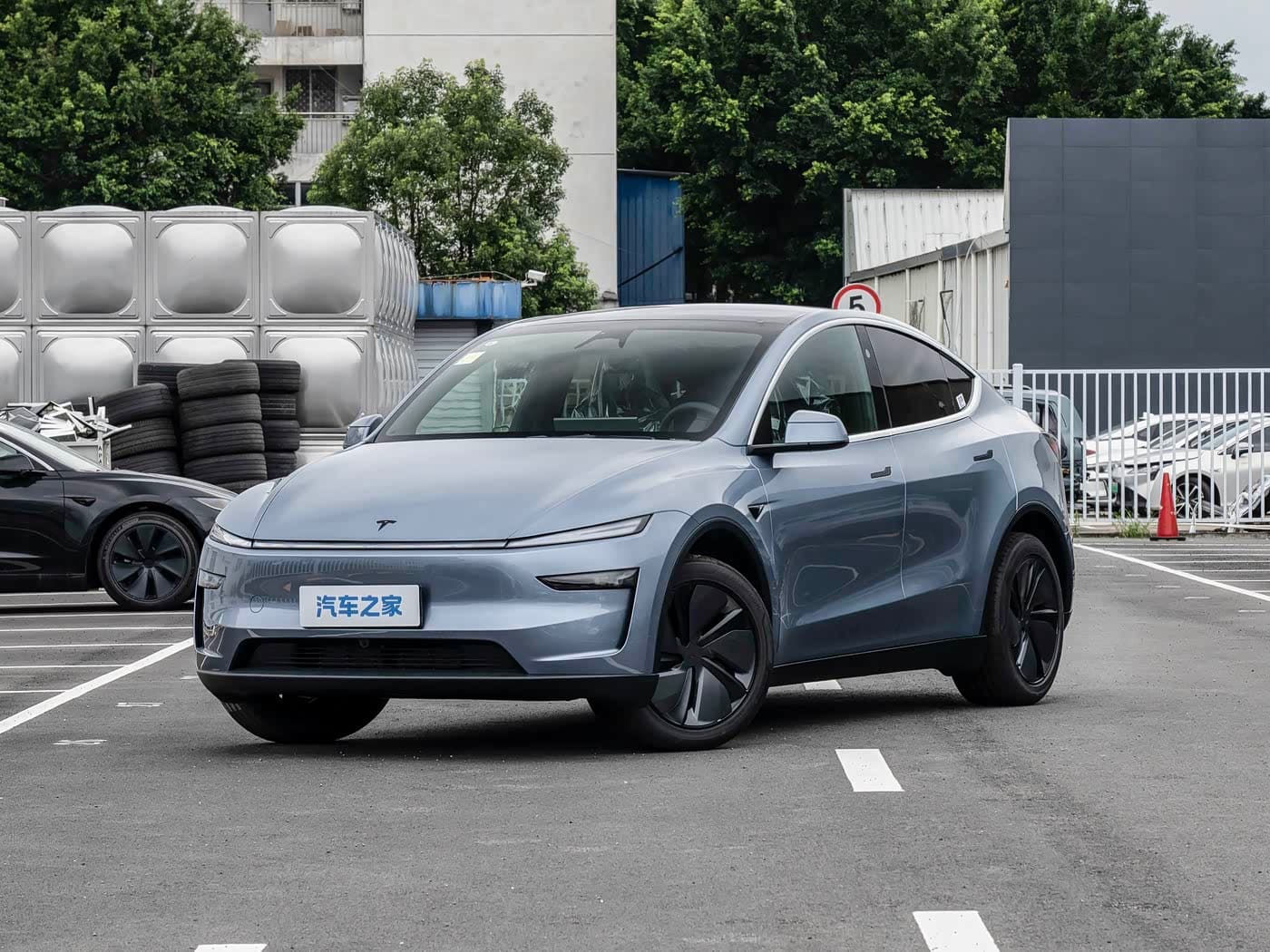 Tesla Model Y, фото 1