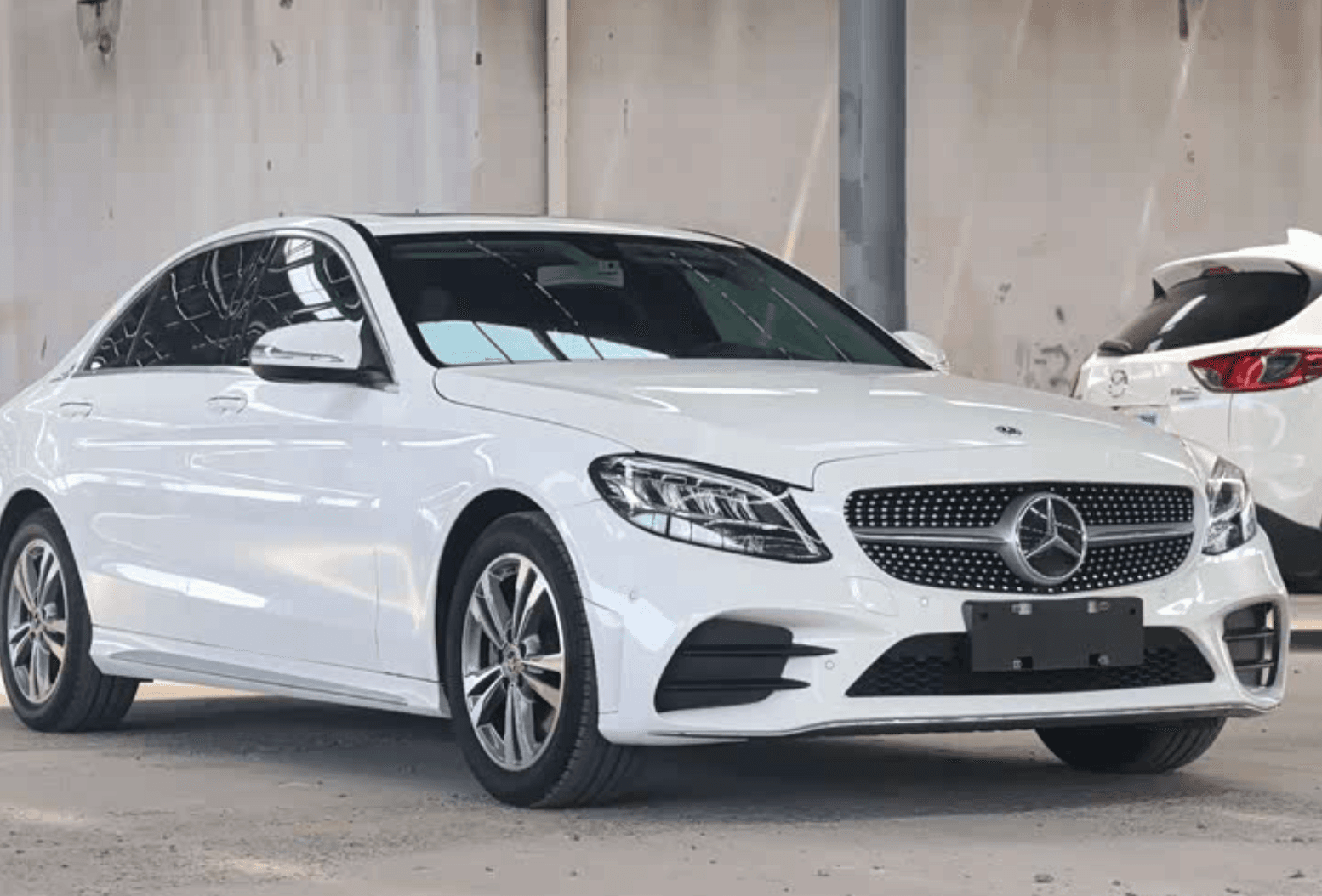 Mercedes-Benz C 200 L — вид спереди