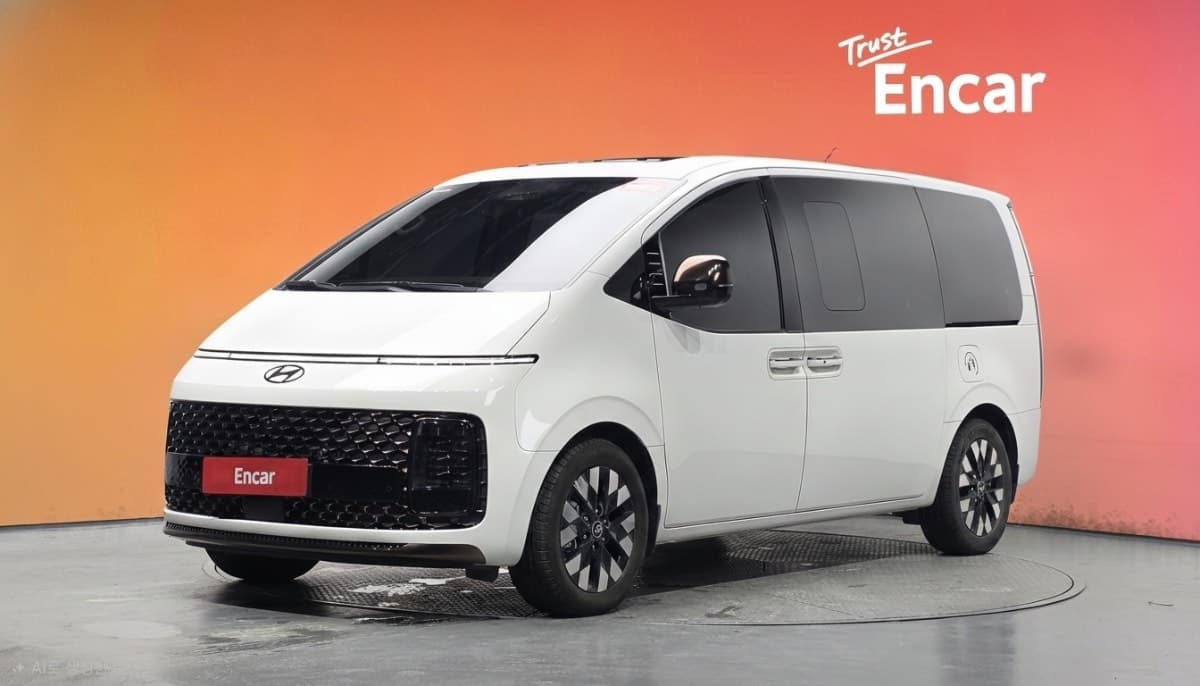 Hyundai Staria 2024