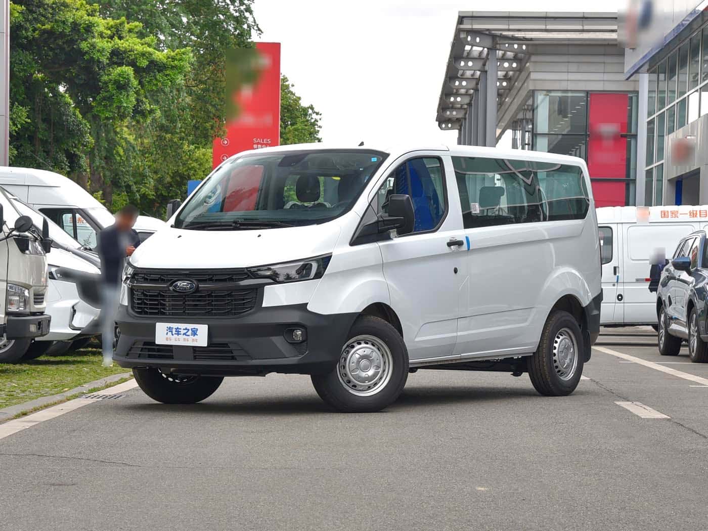 Ford Transit, фото 1