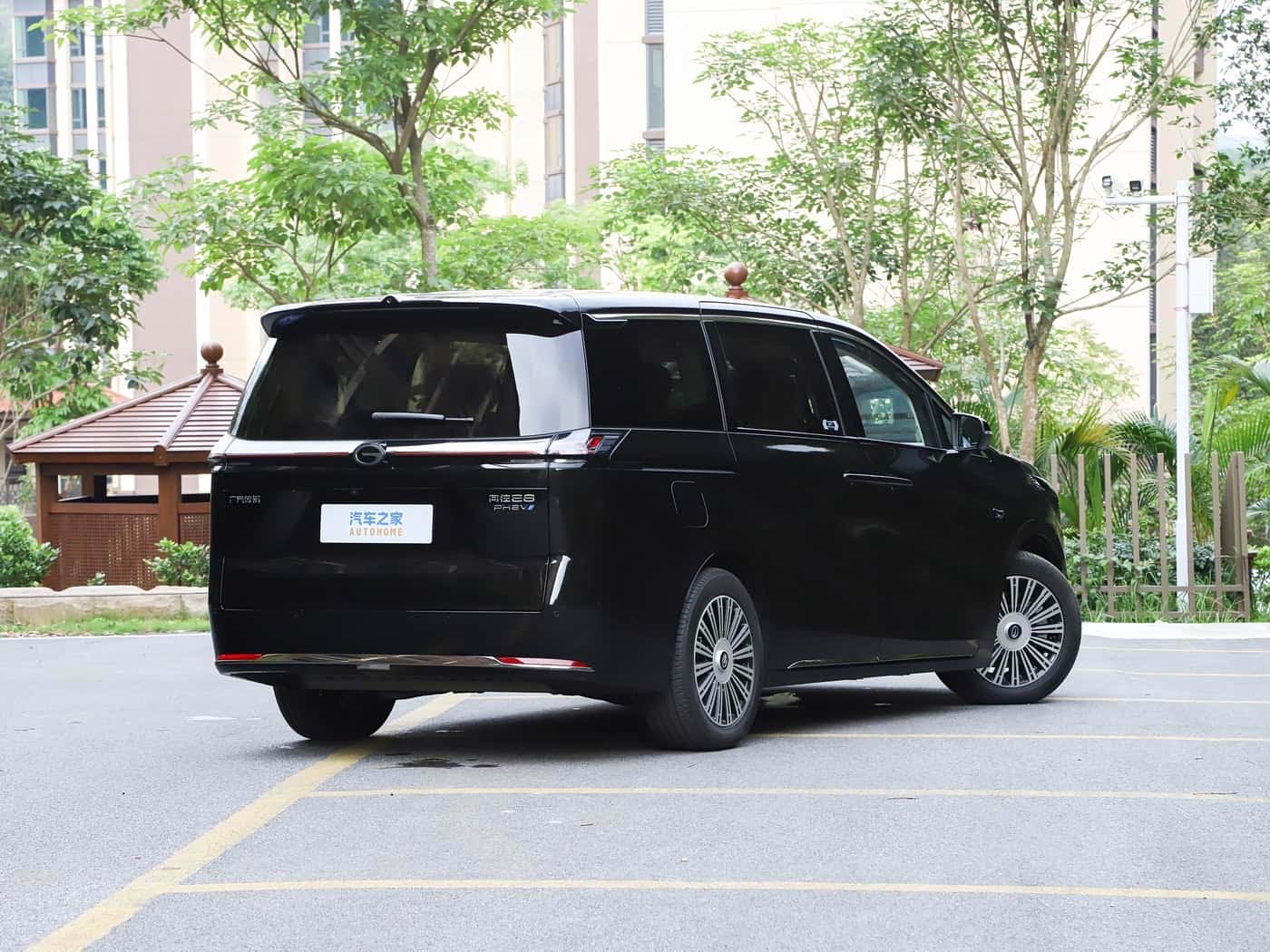 GAC E8 PHEV, фото 3